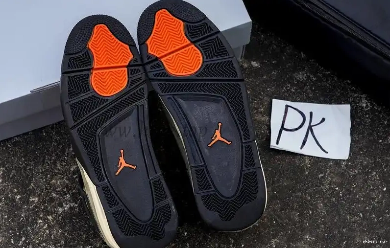 MATERIALS RETAIL Jordan PK READY GOD TO SHIP 4 Undefeated Olive Travis Scott 0510